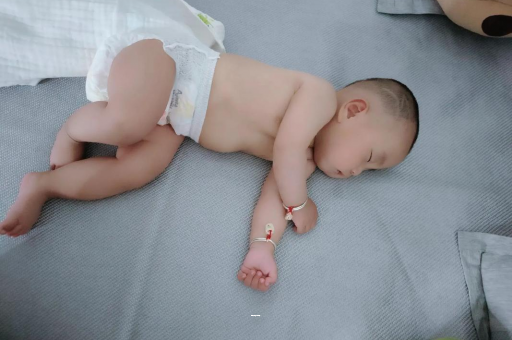 七台河宝宝咳嗽发烧拉肚子